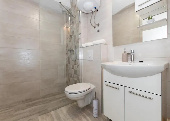 Seaview Oscar Makarska