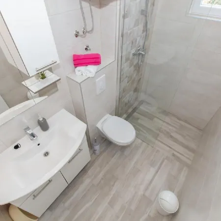 Апартаменти Seaview Oscar *
