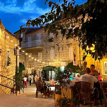 Seaview Oscar Apartament *