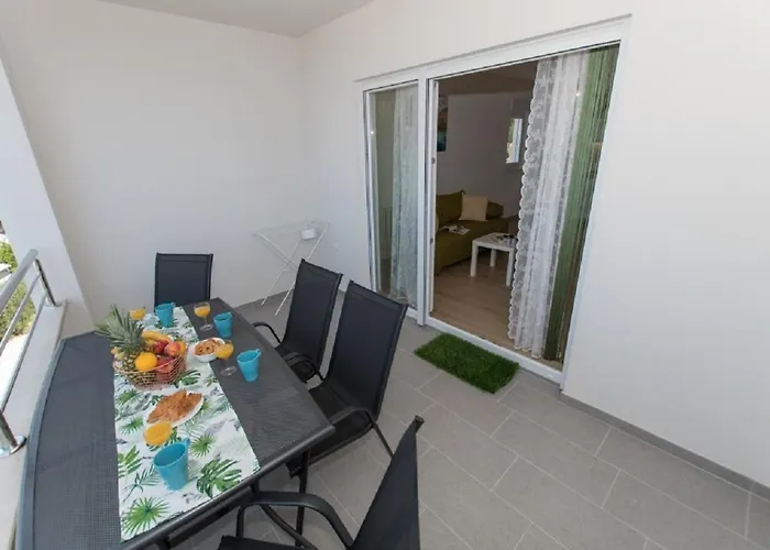 Seaview Oscar Apartman Makarska